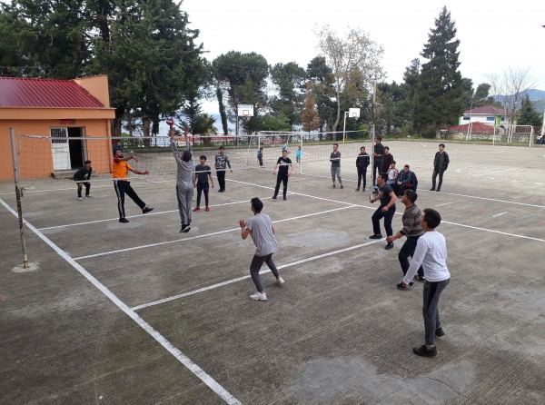 Okulumuzda Sınıflar Arası Voleybol Turnuvası Düzenlendi.